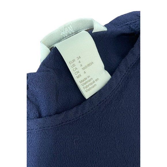 H&M Short-sleeved Blouse Top Navy Blue Viscose Size 4 Rounded Hem Keyhole Back - Picture 9 of 12